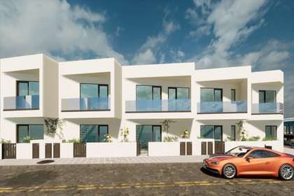 Casa a due piani vendita in La Santa, Tinajo, Lanzarote. 
